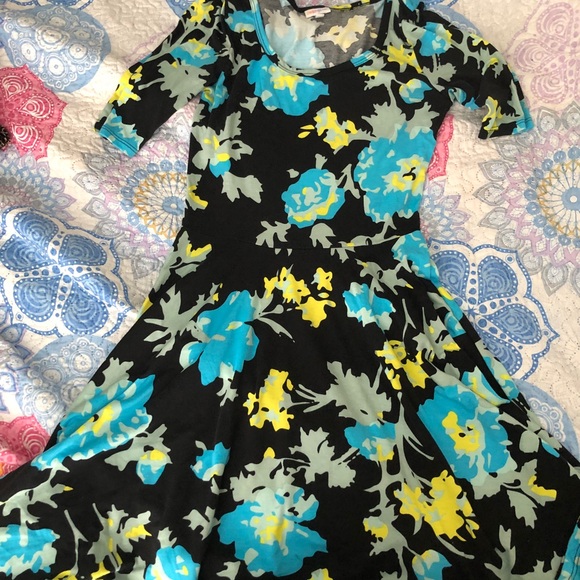 Lularoe - Picture 2 of 5